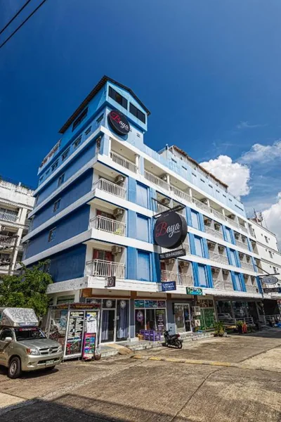 Hotel Baya Phuket - Rooftop Pool, Next to Food Market & Steps to Beach – Foto 6